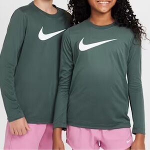 Nike Logo Kids Size Medium Green Dri FIT Long Sleeve Check Logo T Shirt tee
